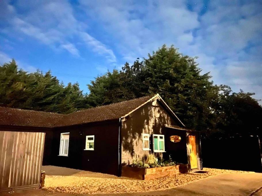 The Saddle Inn, Snetterton Circuit 노리치 외부 사진