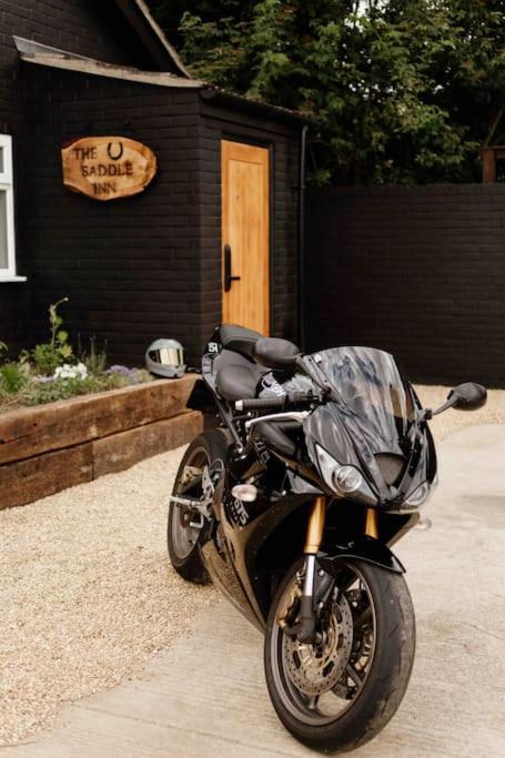 The Saddle Inn, Snetterton Circuit 노리치 외부 사진